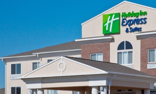 an image of the Holiday Inn Express in Le Mars, Iowa