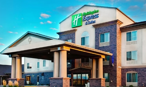 an image of the Holiday Inn Express in Sheldon, Iowa