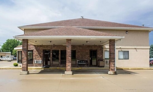 an image of the EconoLodge in Sioux Center, Iowa