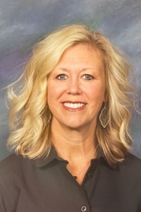 Emily De Jong ’97