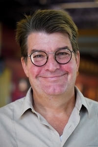 Dr. Robert Hubbard