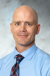 Dr. Zachary Varpness '02