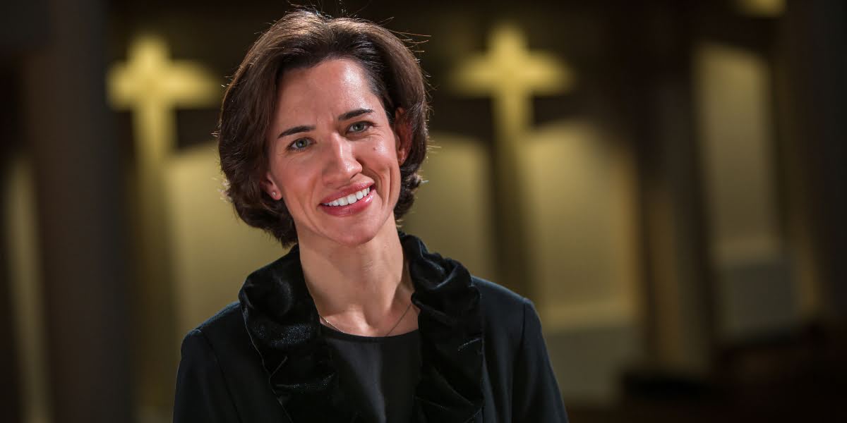 <div class='profile-name'>Dr. Angela (Holt) Carlson</div>