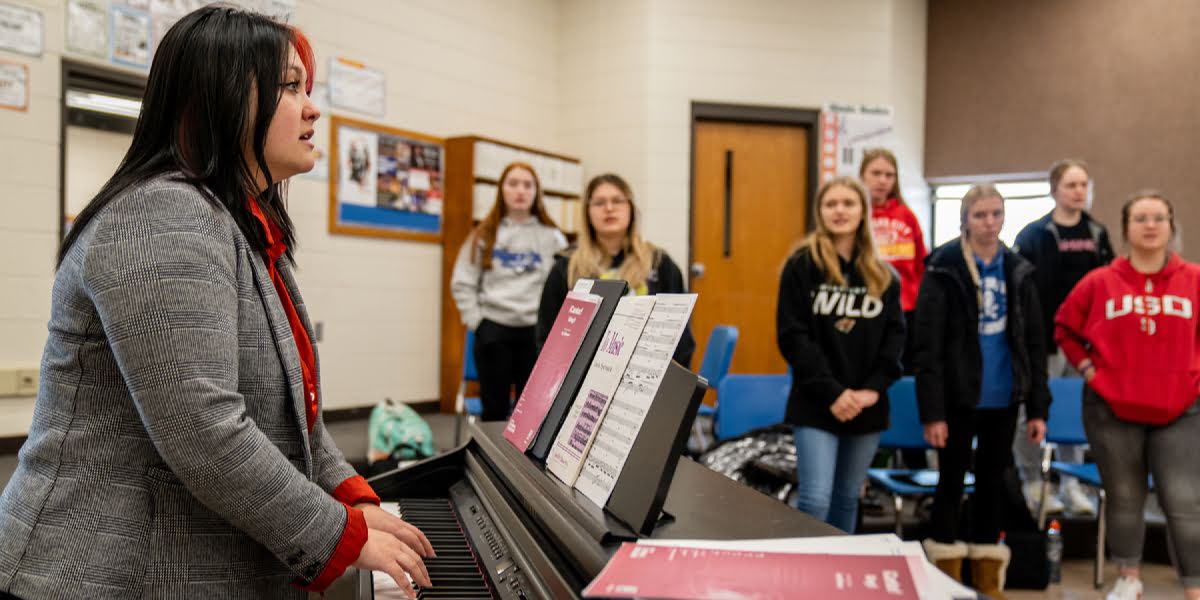 <div class='profile-name'>Ashlynn Anderson</div>