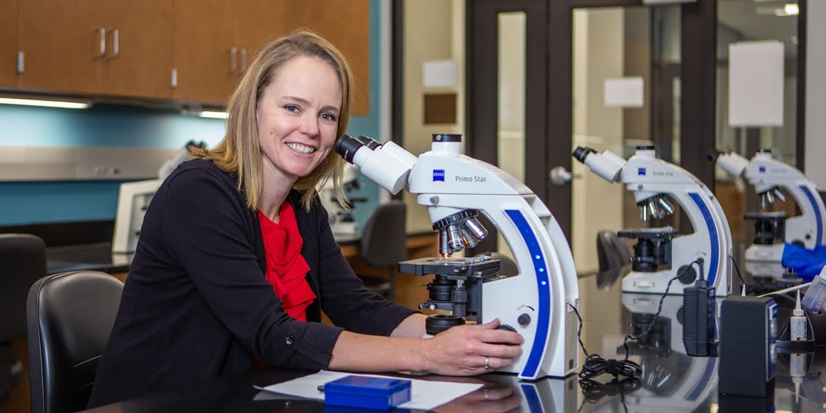 <div class='profile-name'>Dr. Elizabeth Heeg</div>
