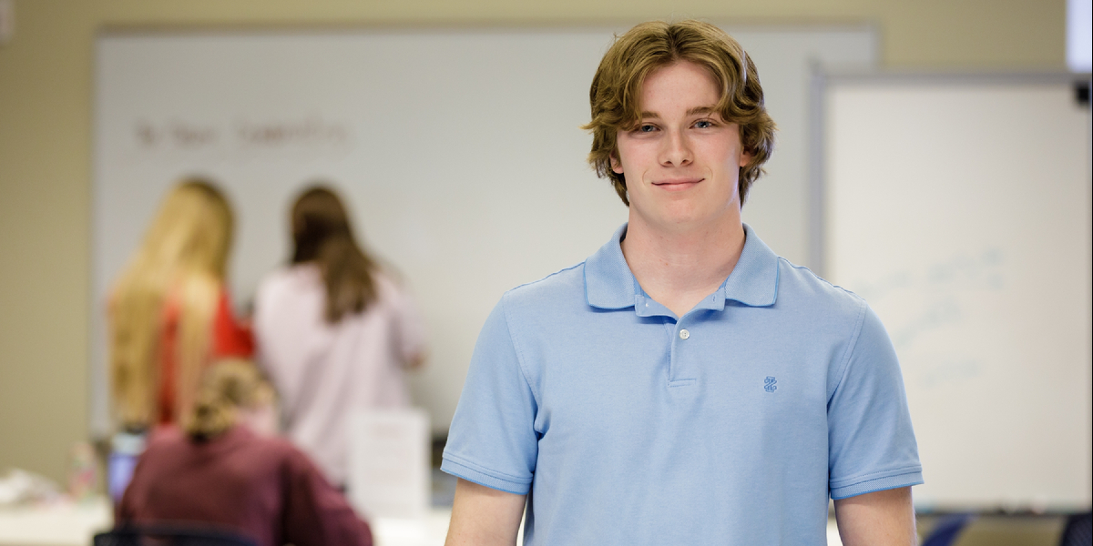 <div class='profile-name'>Joshua Lewis</div>