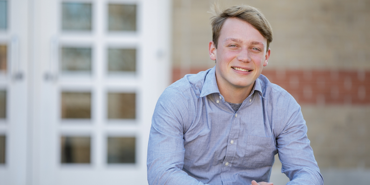 <div class='profile-name'>Liam Raymon</div>