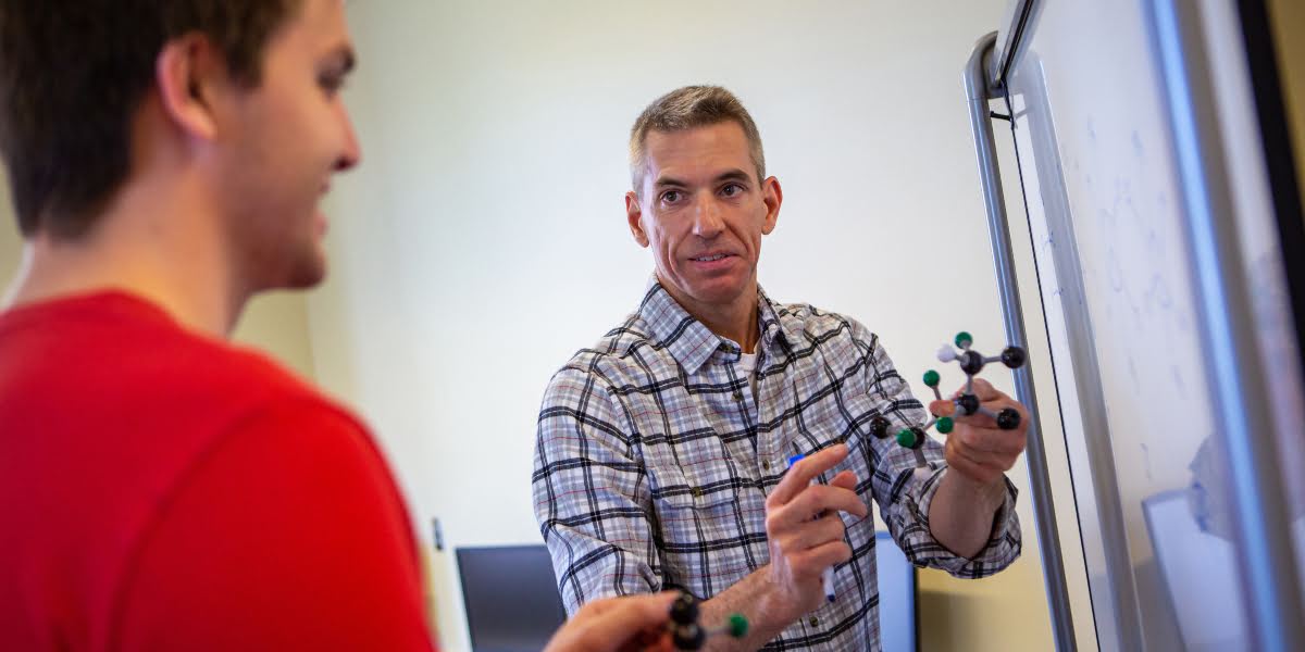 <div class='profile-name'>Randy Van Peursem</div>