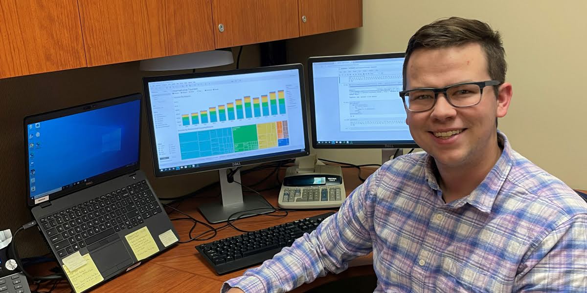 <div class='profile-name'>Ryan Van Ostrand</div>