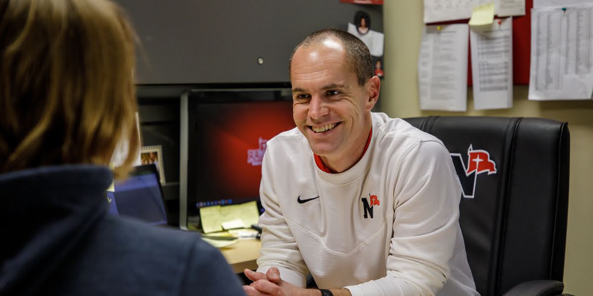 <div class='profile-name'>Scott Bahrke</div>